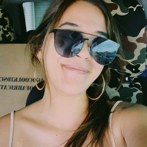 Meet your Posher, Logan